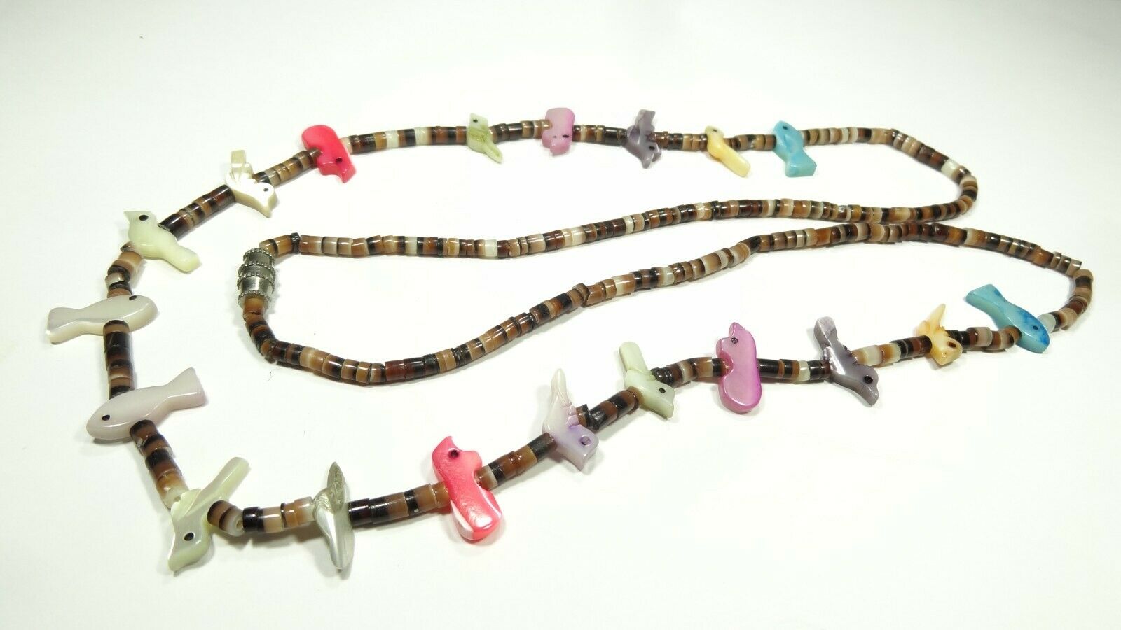 VINTAGE COLORFUL MOTHER OF PEARL BIRD FISH BEAR ANIMAL FETISH HEISHI NECKLACE